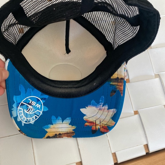 Vans hat - Picture 4 of 4